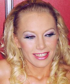 Laureen Pink