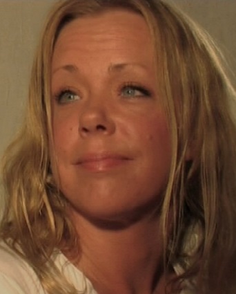 Anna [40]