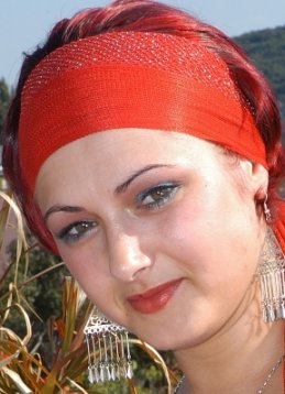 Angela [33]