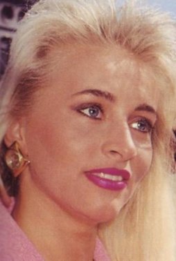 Claudia Svenson